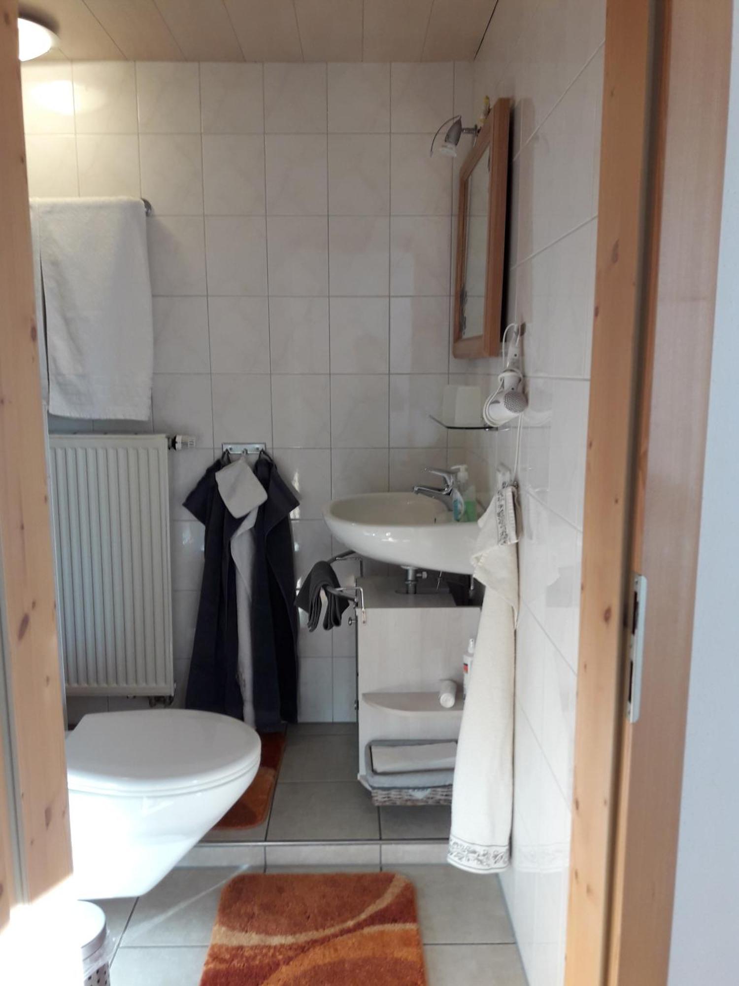 Gaestehaus Reisacher - Mehrbettzimmer Peiting Εξωτερικό φωτογραφία